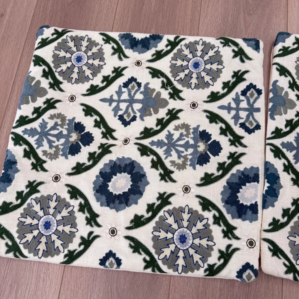 J6 Moss & Willow Sally Embroidery Pillow Covers Set of 2 Blue Green Floral 20x20